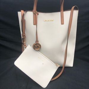 Michael Kors Signature Large Tote -vanilla/luggage